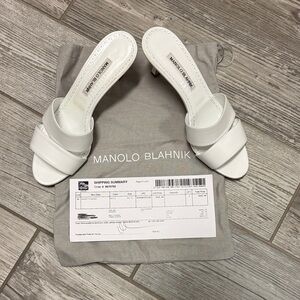 Manolo Blahnik Elegant White Heels Authentic see receipt